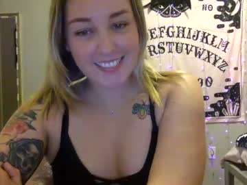 love girl thicc_tattooed_bitch image #2110467