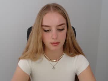 molly_wenis I love cam