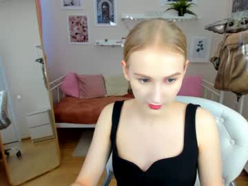 love girl ashley_nilsson image #580623