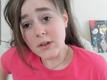 love girl emilia_me image #877030